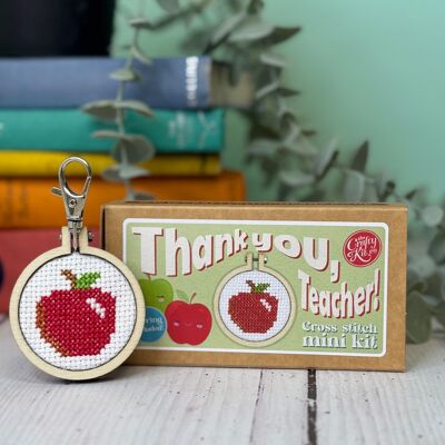 Merci, professeur !(pomme) Mini kit de point de croix Matchbox