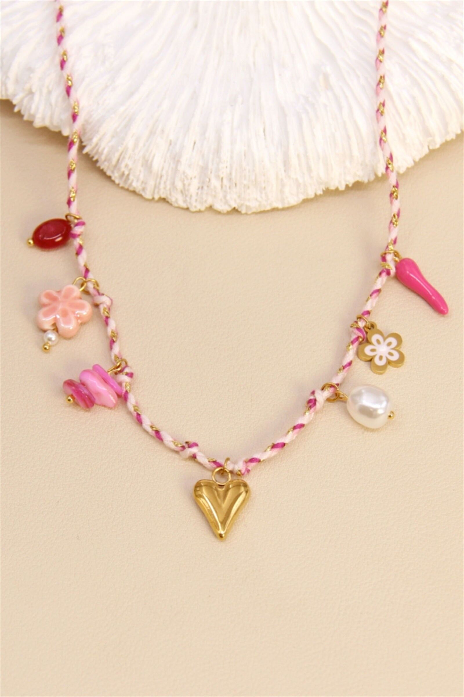 Herzanhänger-Halskette – Sanftheit und Fantasie