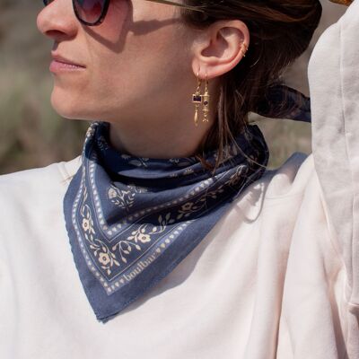 Small cotton scarf - Blue Indian flowers