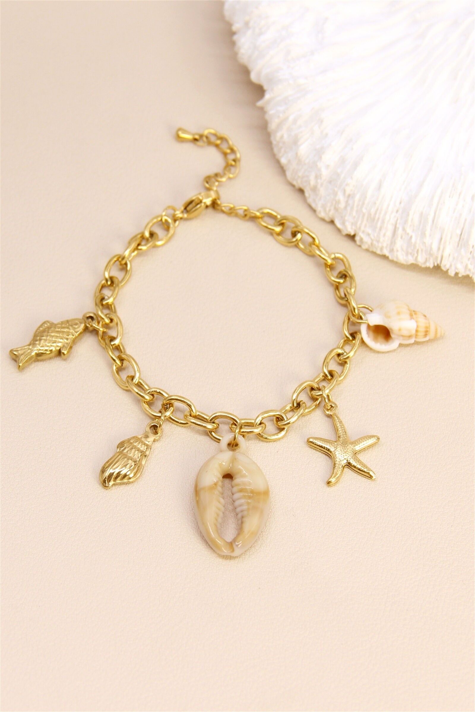 Muschel- & Seestern-Charm-Armband – Trendiger Sommerschmuck
