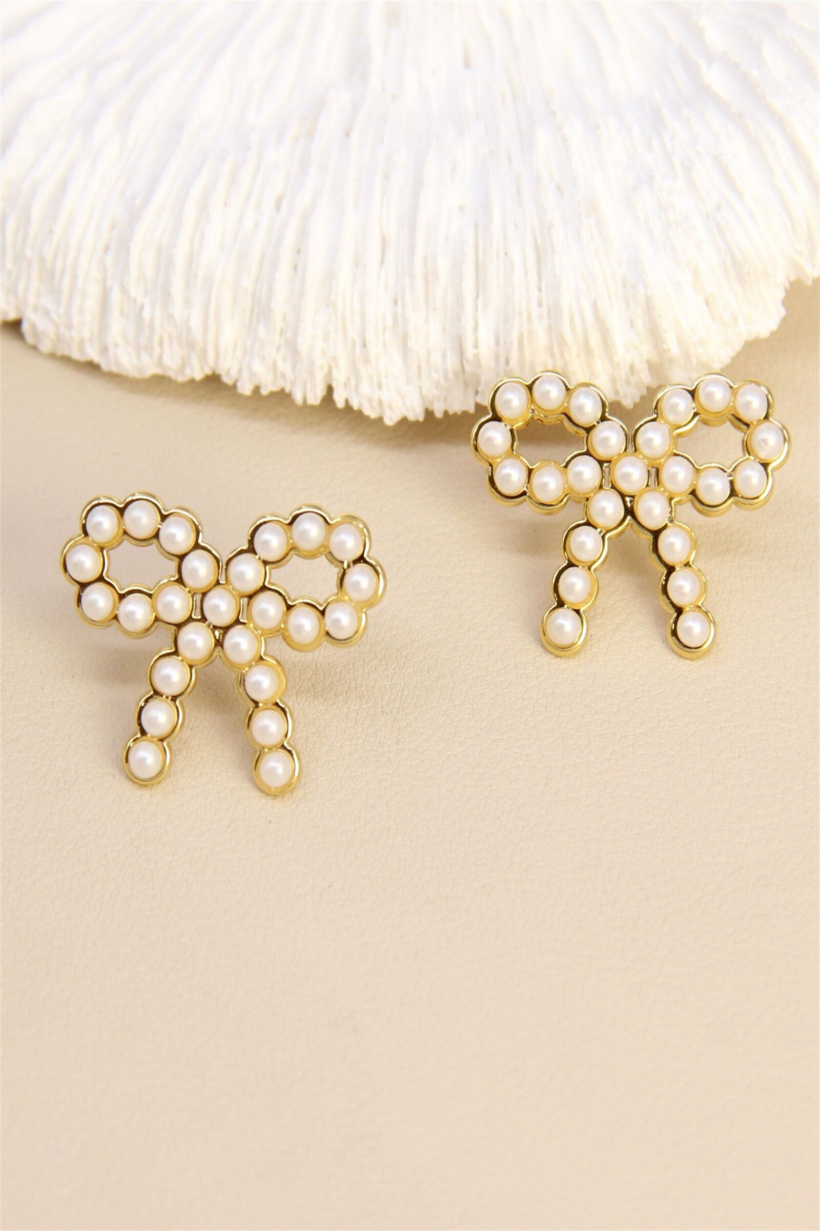 Perlenknoten-Ohrringe – Vergoldeter Edelstahl & zeitloser Charme