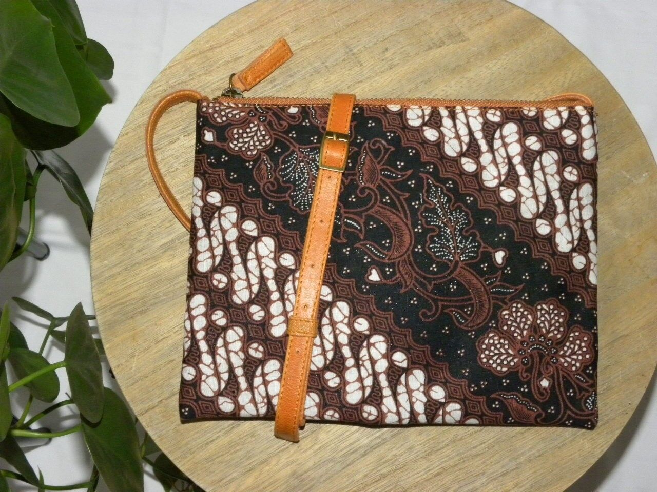 Pochette fatte sale a mano