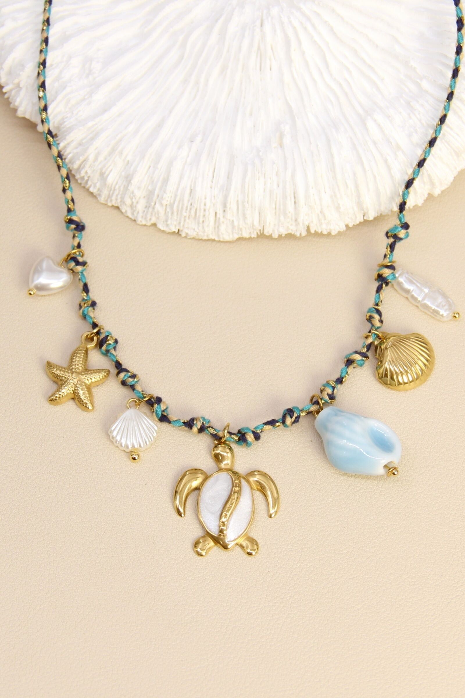 Emaillierte Schildkrötenkette mit Meeresanhängern – geflochtene Kordel