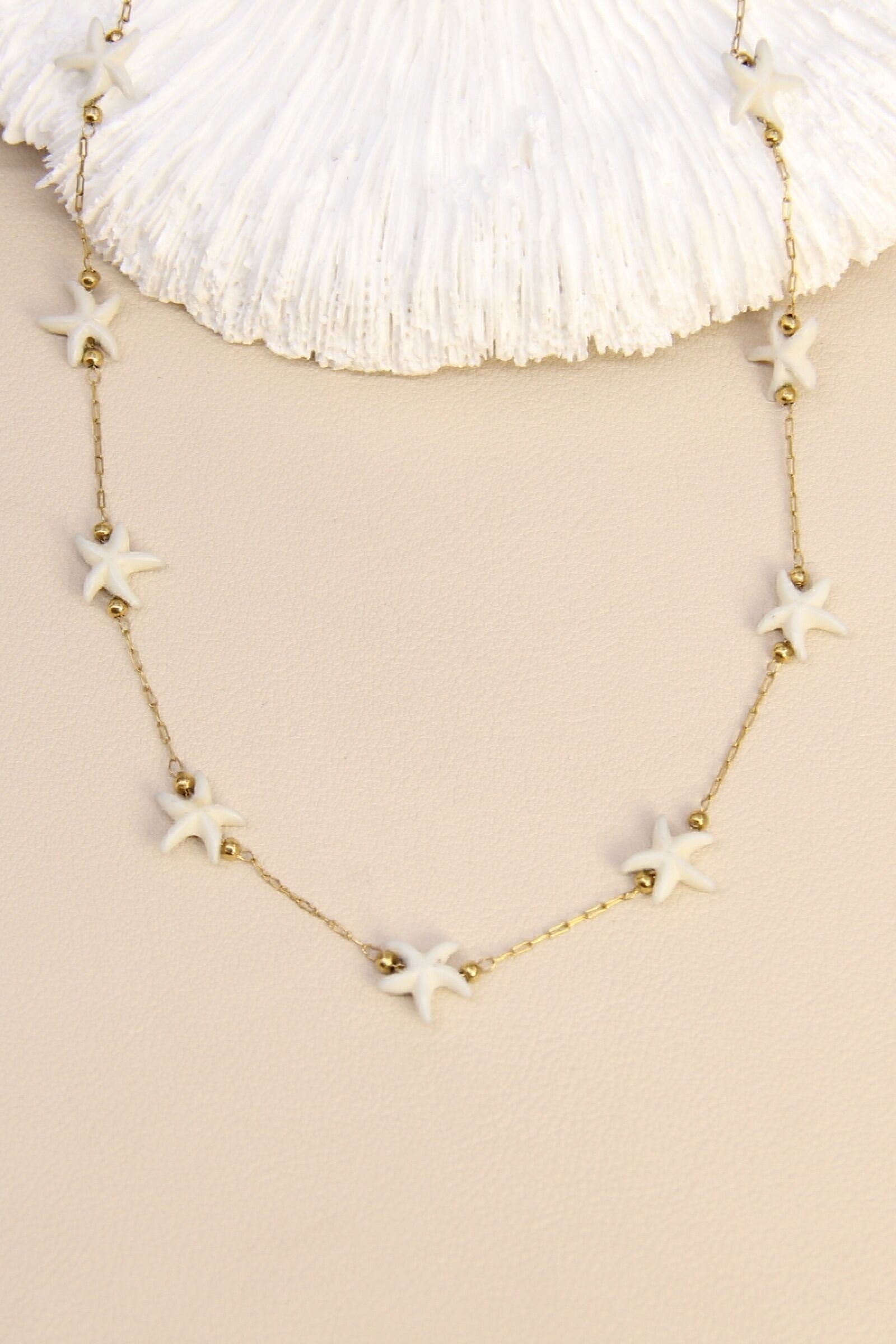 Collier Étoiles de Mer Minimalistes – Style Bohème Chic – Existe en Plusieurs Coloris