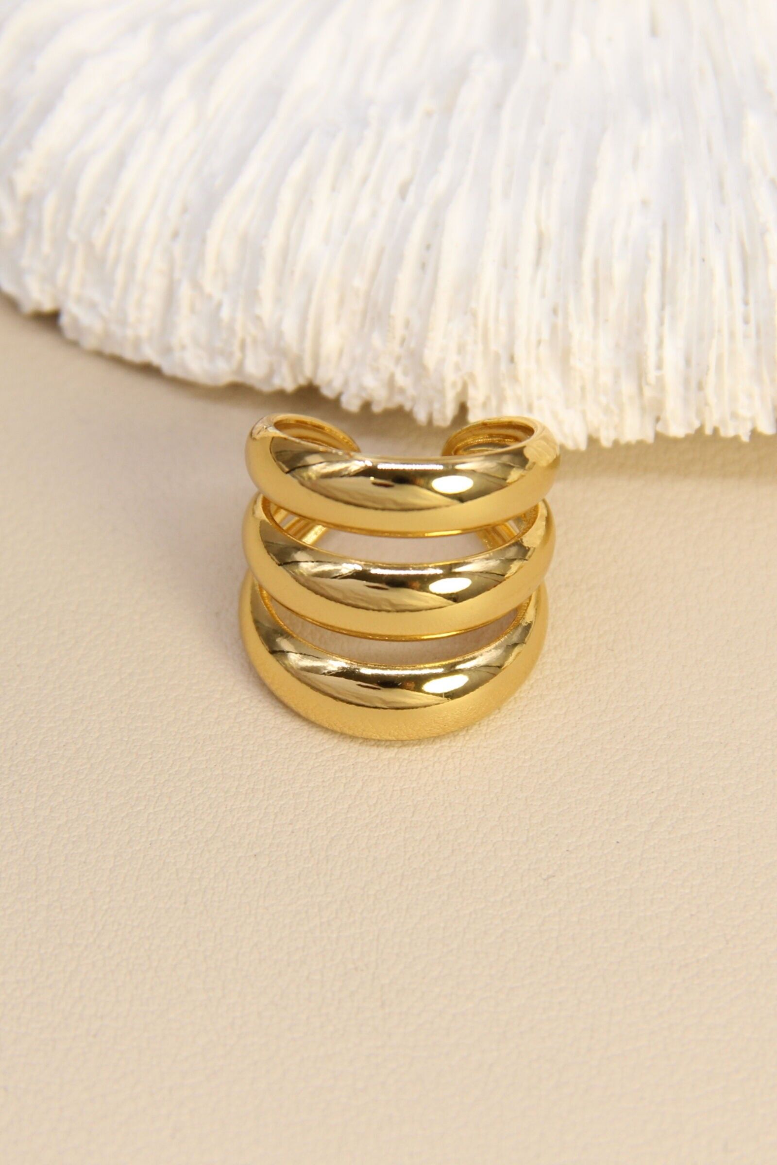 Bague large en acier inoxydable – Effet sculpté doré