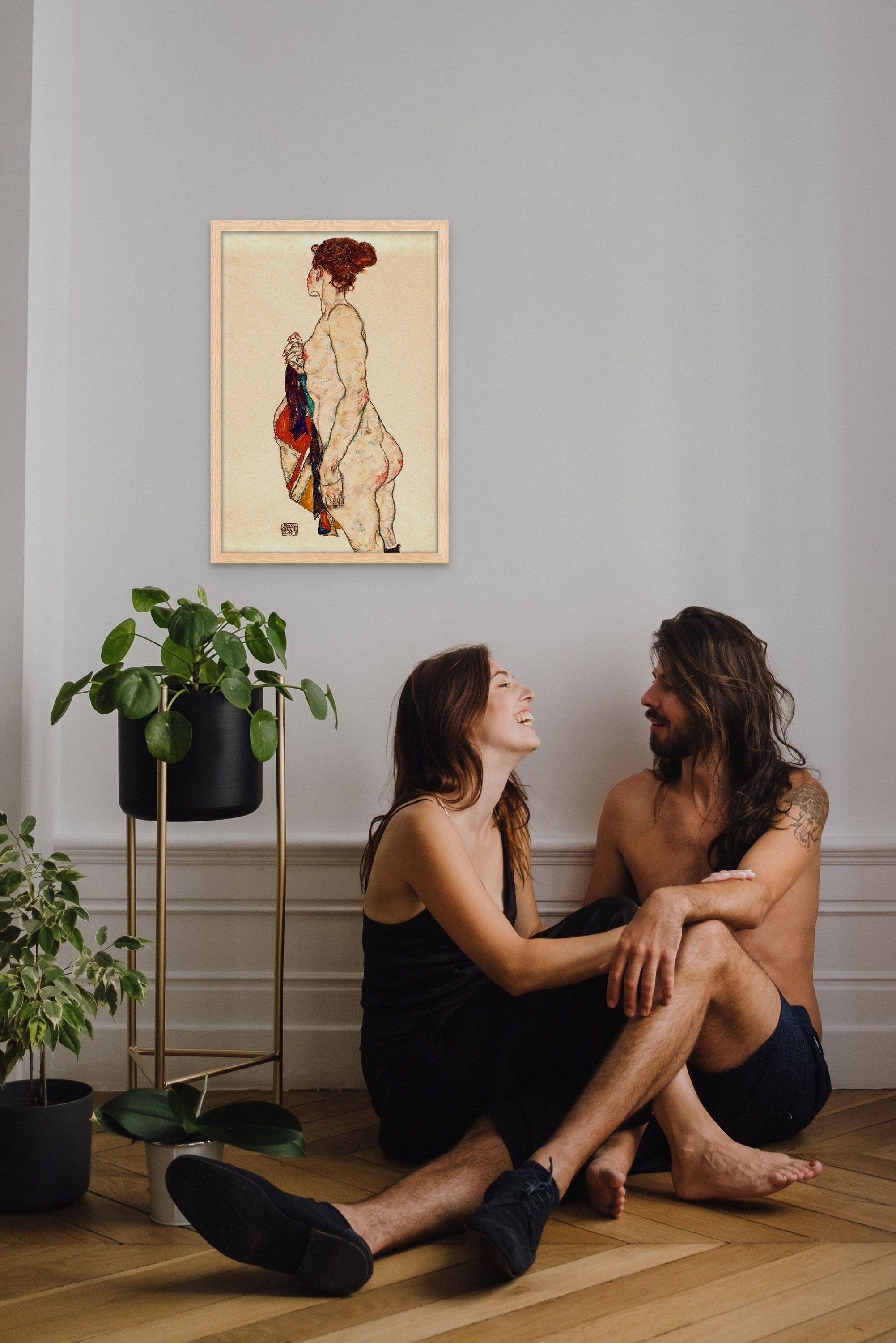 Stampa di Schiele - Donna nuda in piedi in accappatoio a fantasia, 1917 - Arte minimalista vintage