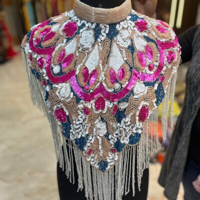 Cape Elvy Jewel en rose saumon, fuchsia, bleu et blanc