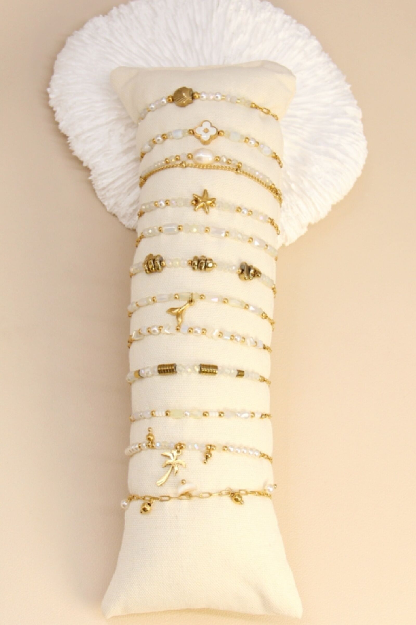 Set mit 12 Edelstahlarmbändern – Kostenlose Anzeige