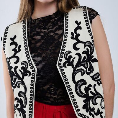 Gilet bianco con ricamo barocco nero