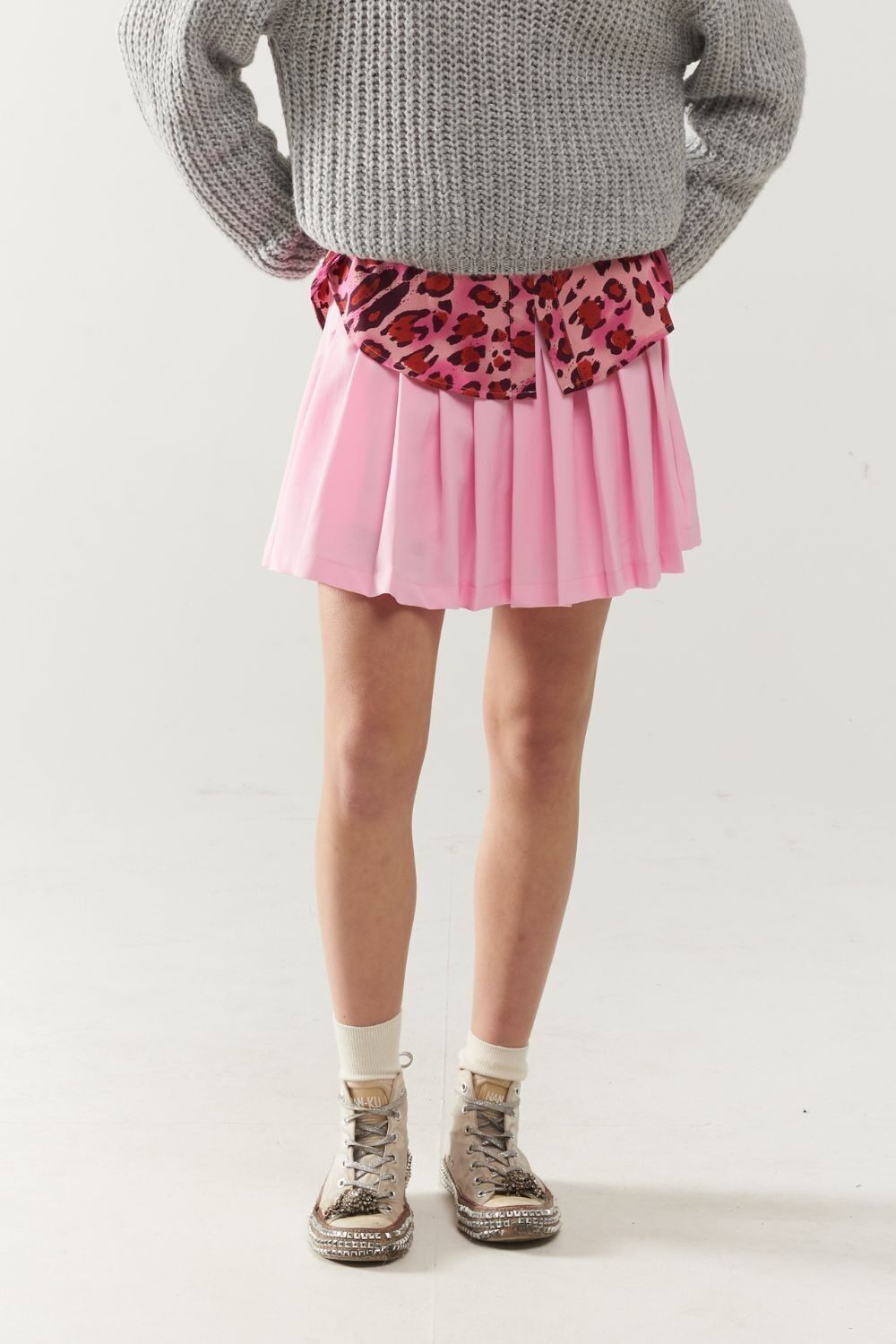 pink pleated mini skirt