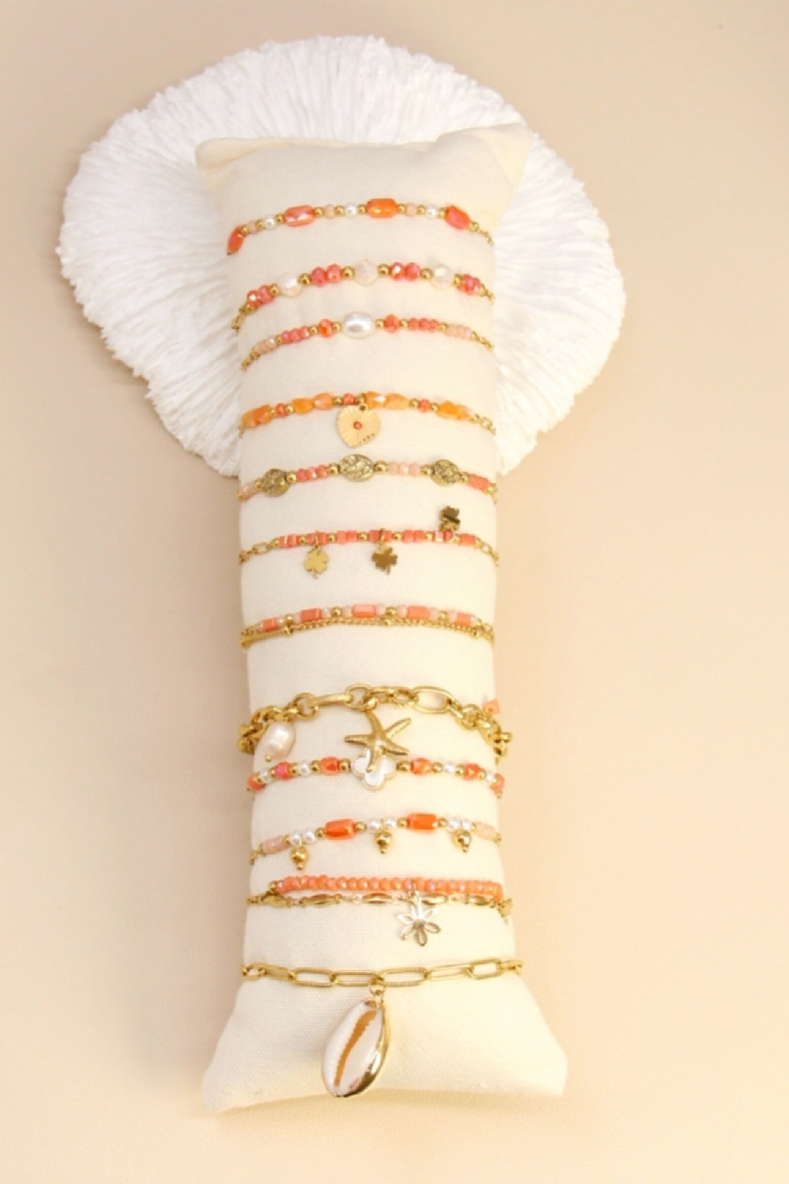 Set mit 12 Edelstahlarmbändern – Kostenlose Anzeige