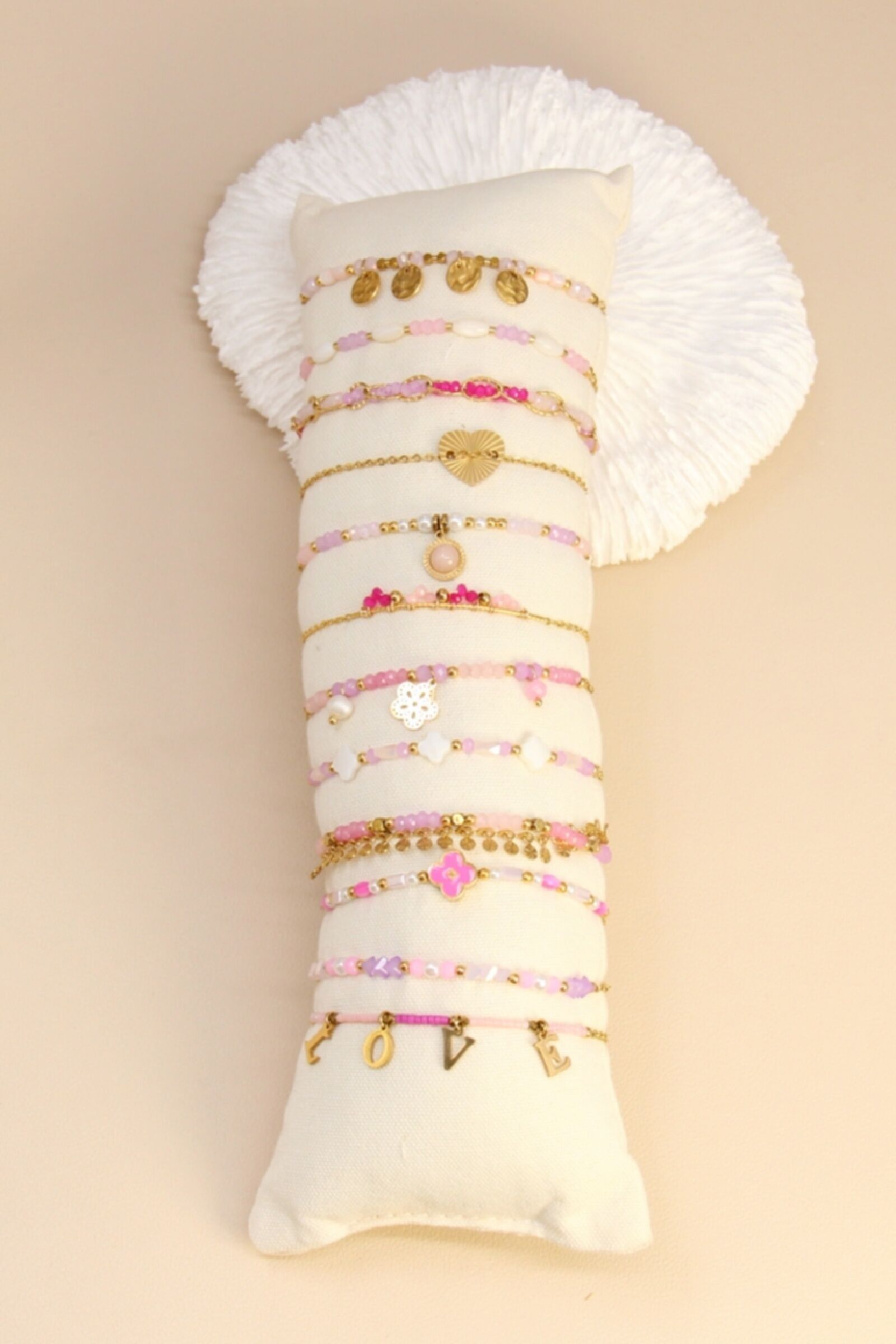 Set mit 12 Edelstahlarmbändern – Kostenlose Anzeige