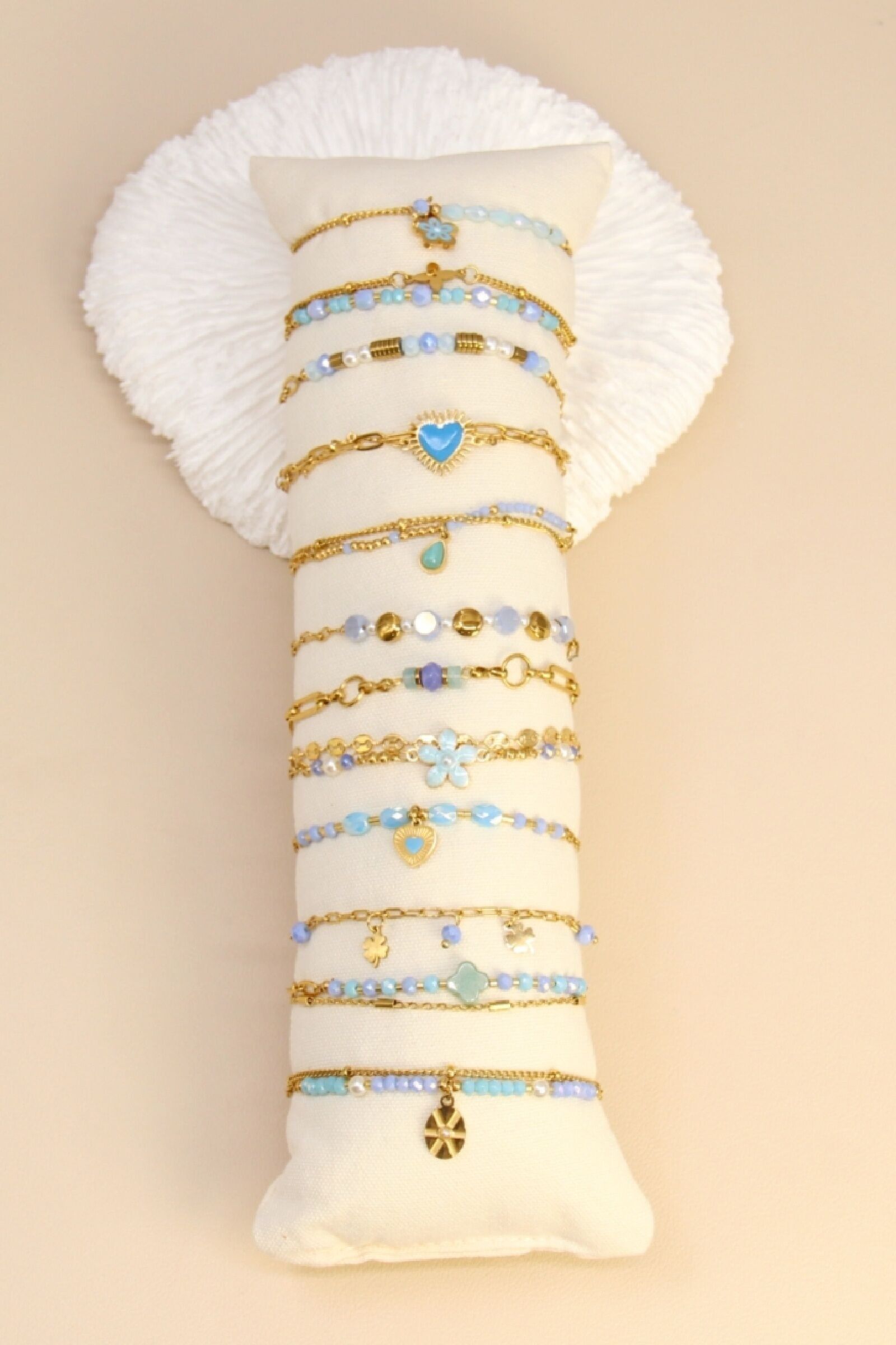 Set mit 12 Edelstahlarmbändern – Kostenlose Anzeige