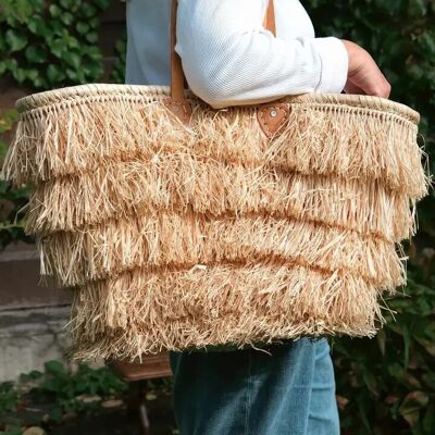 Cestino con frange di rafia fatto a mano – Grande borsa con manico in pelle