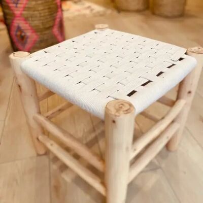 Taburete de cuerda de algodón color crema, tejido a mano en Marruecos, minimalista y resistente (45×40 cm)