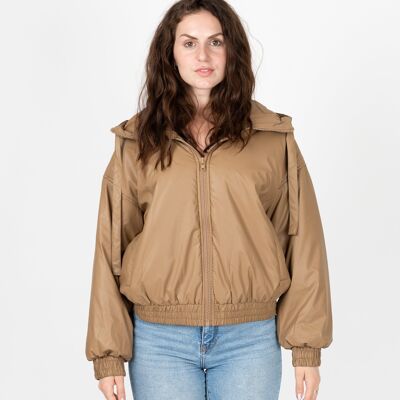 CHAQUETA IMPERMEABLE CON CAPUCHA (8761)
