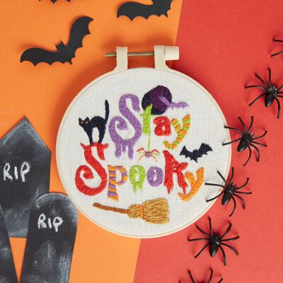 Kit per ricamo con numeri, kit per lavoretti di Halloween "Stay Spooky", kit per cucito e ricamo, include fili da ricamo, kit per lavoretti per adulti, kit per ricamo con telaio da ricamo