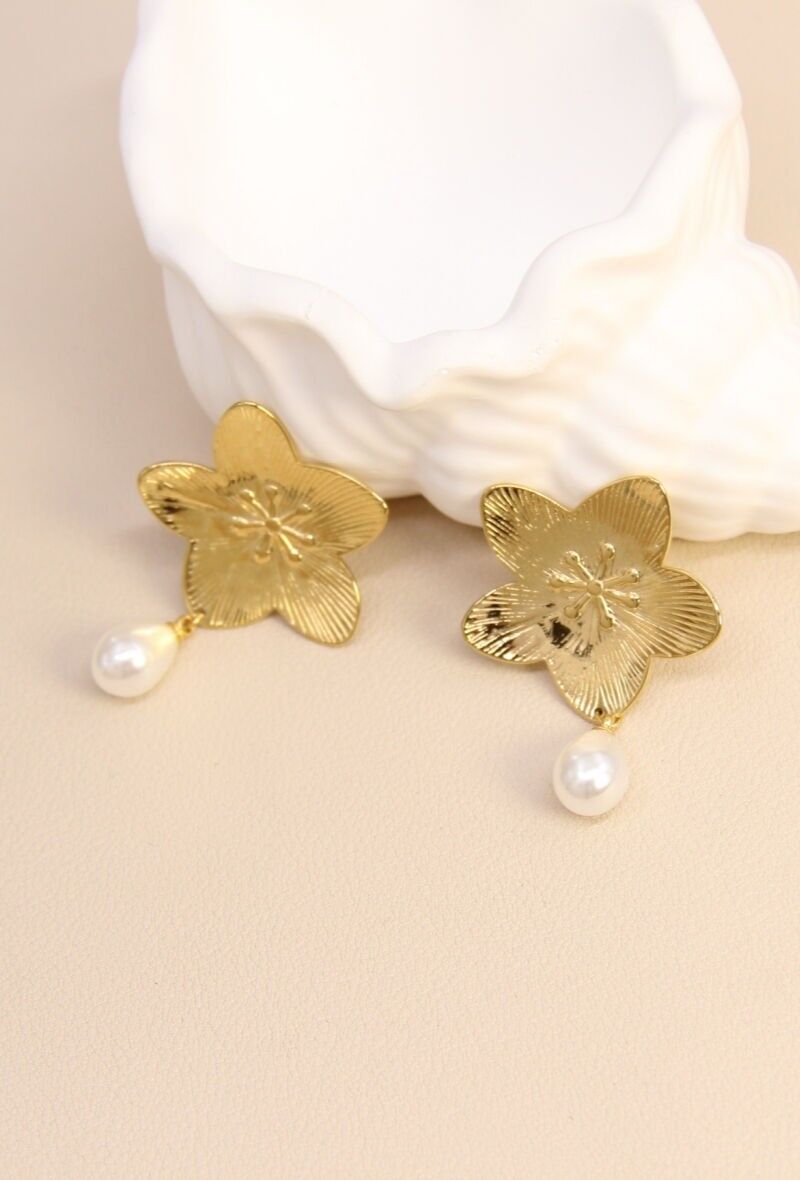 Pendientes de flores y perlas - Elegancia natural en acero inoxidable