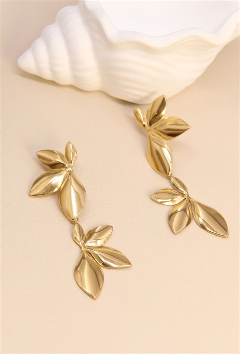 Edelstahl Blumenohrring – Florale Verführung