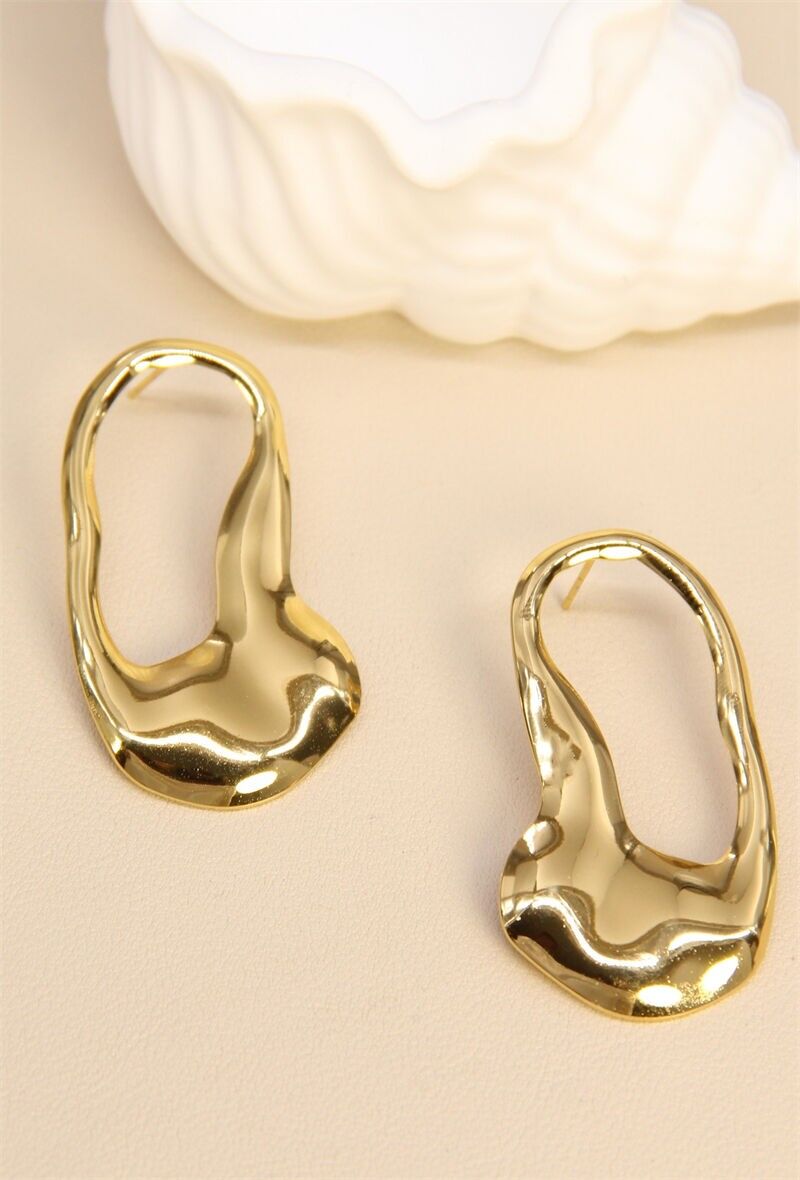 Pendientes geométricos de acero inoxidable: estilo moderno y único.