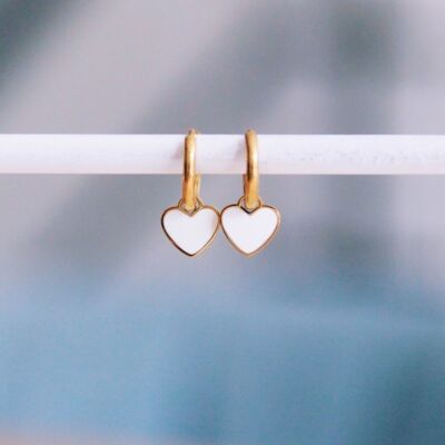 Boucles d'oreilles créoles en acier inoxydable avec mini cœur – blanc