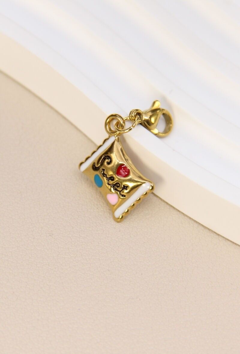 Colgante de caramelo de acero inoxidable: un dije moderno y actual