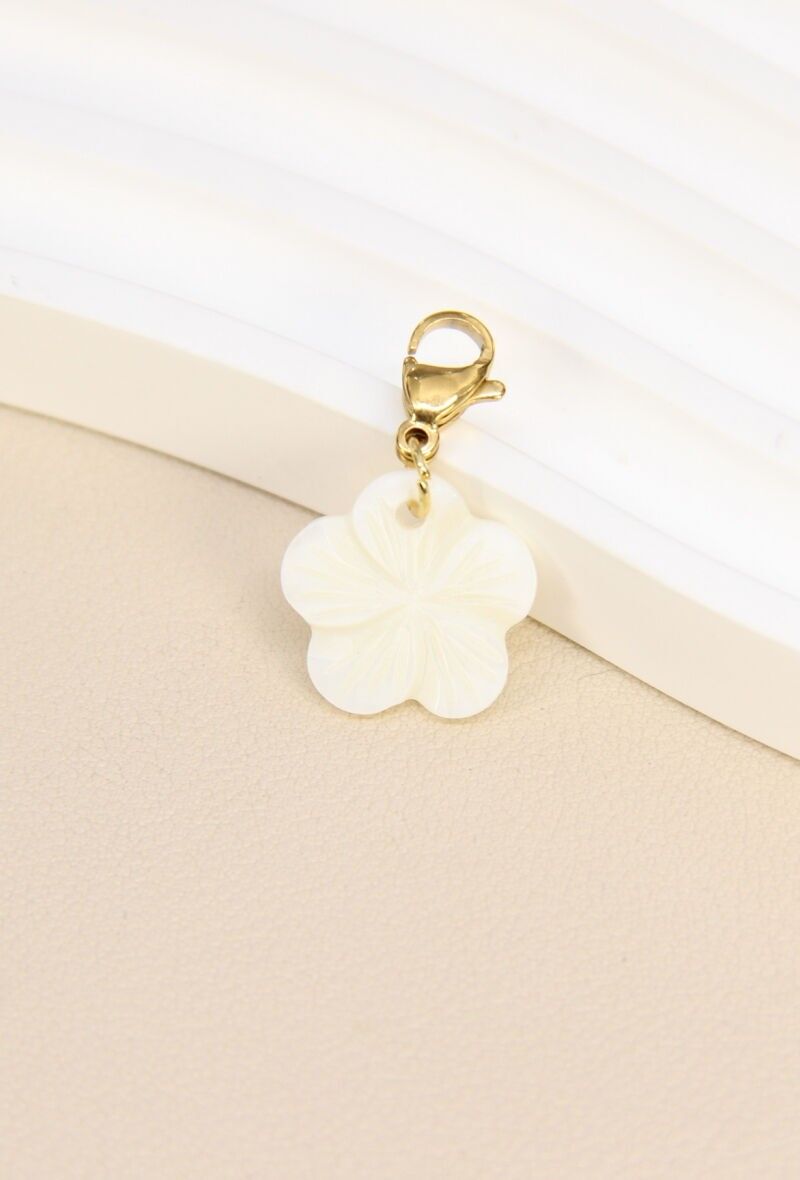 Colgante de flor de perla de acero inoxidable: elegancia y creatividad