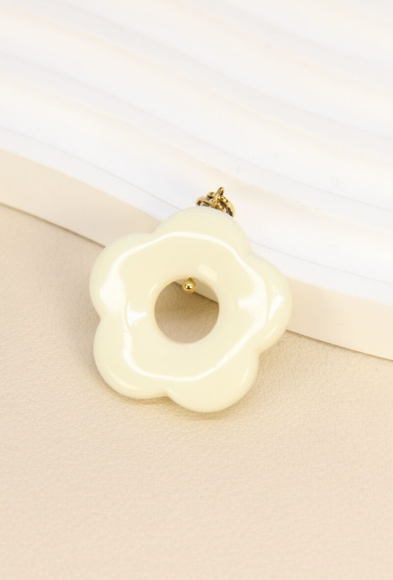 Resin Flower Pendant - Creative and Colorful Charm