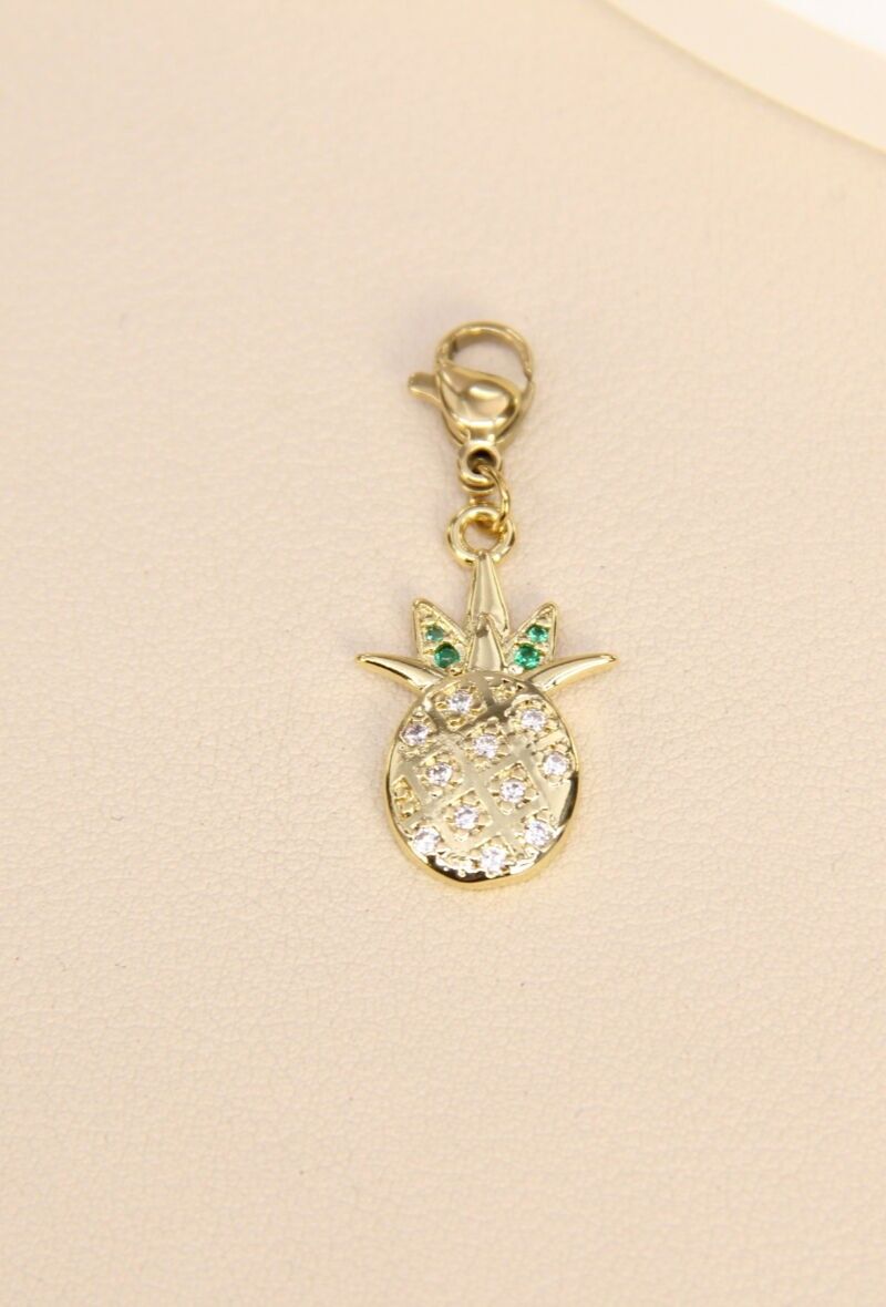 Ananas-Anhänger mit Strasssteinen verziert – Tropische Raffinesse