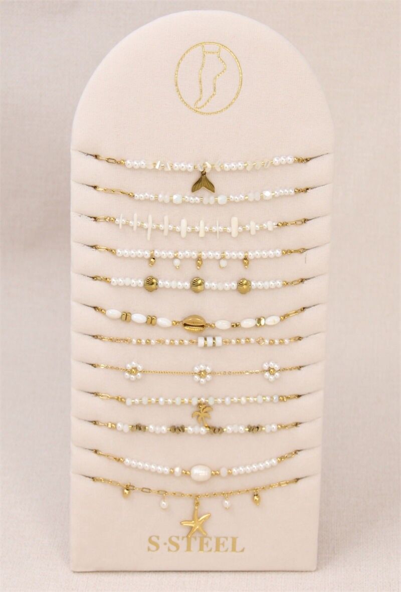 Display mit 12 Perlenfußkettchen – Meeresthema mit kostenlosem Präsentationsständer