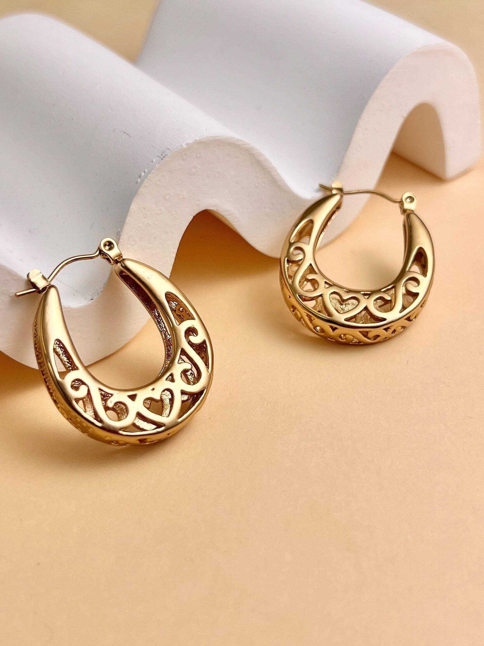 OPENWORK OVAL STAINLESS STEEL HOOP EARRINGS