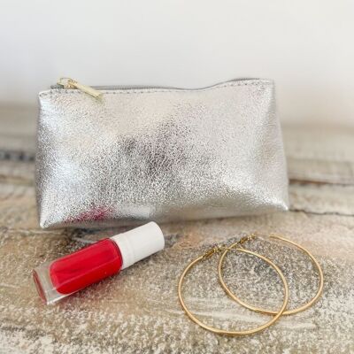 Borsa per il trucco in pelle iridescente argento