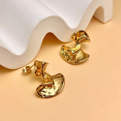 BOUCLES D’OREILLES SCULPTURALES – ACIER INOXYDABLE DORÉ