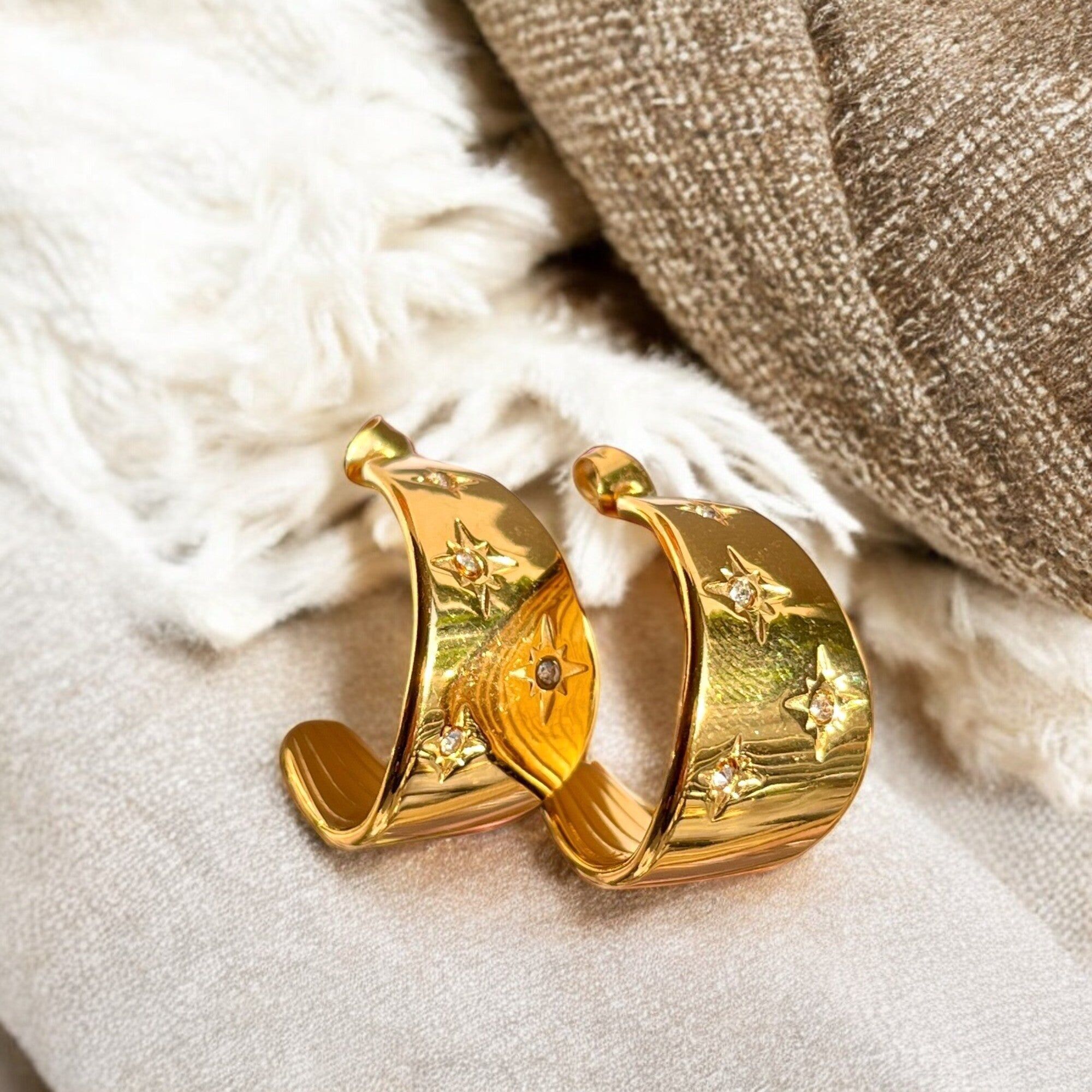 Orecchini “TYRA” in acciaio inossidabile