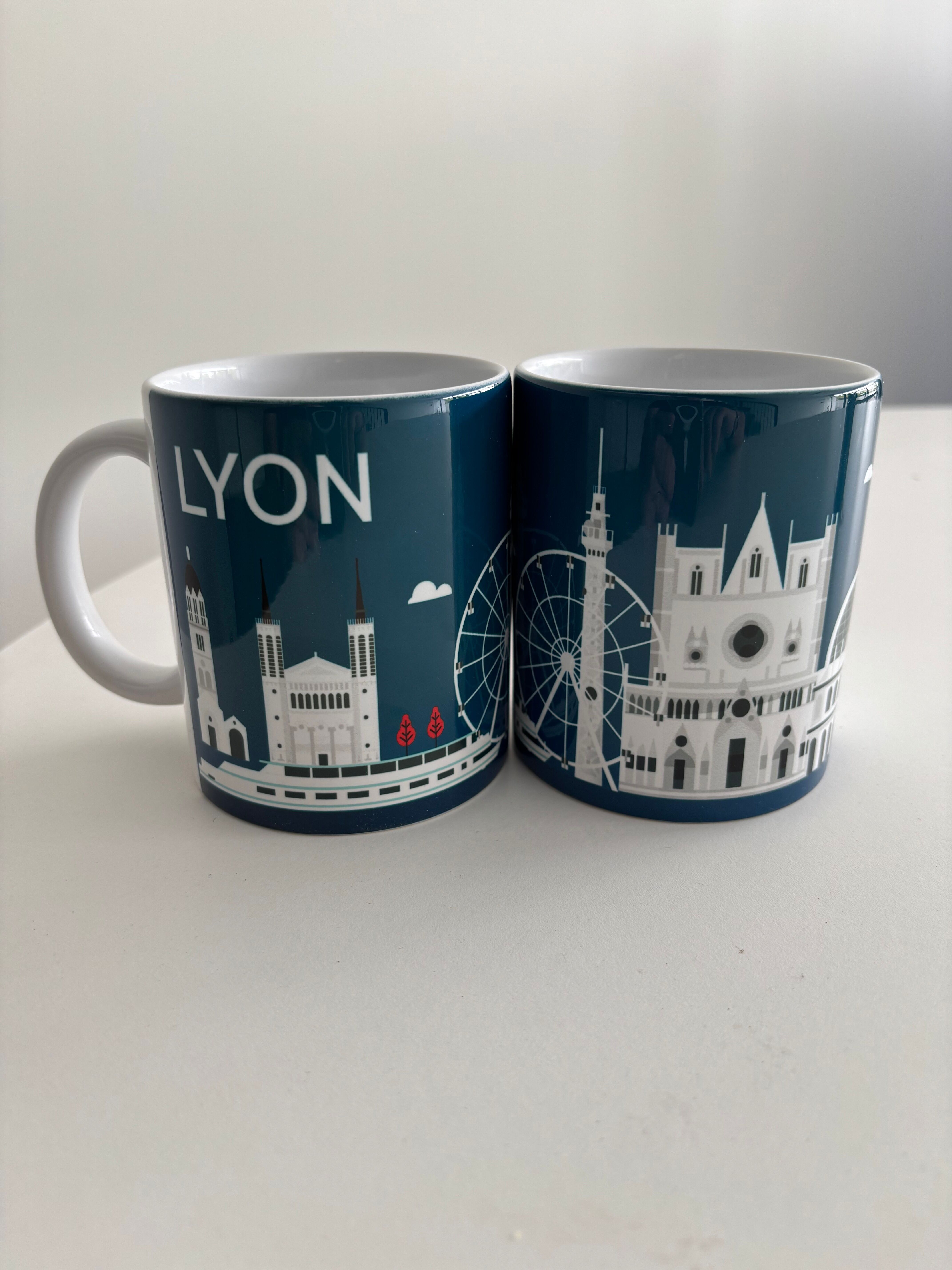 LYON GRAPHIC MUG