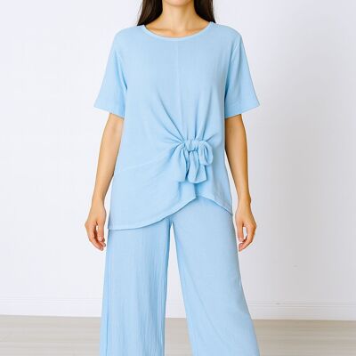 CAMISETA 100 % ALGODÓN CON NUDO LATERAL A JUEGO CON PANTALÓN DE PIERNA RECTA CON BOLSILLOS