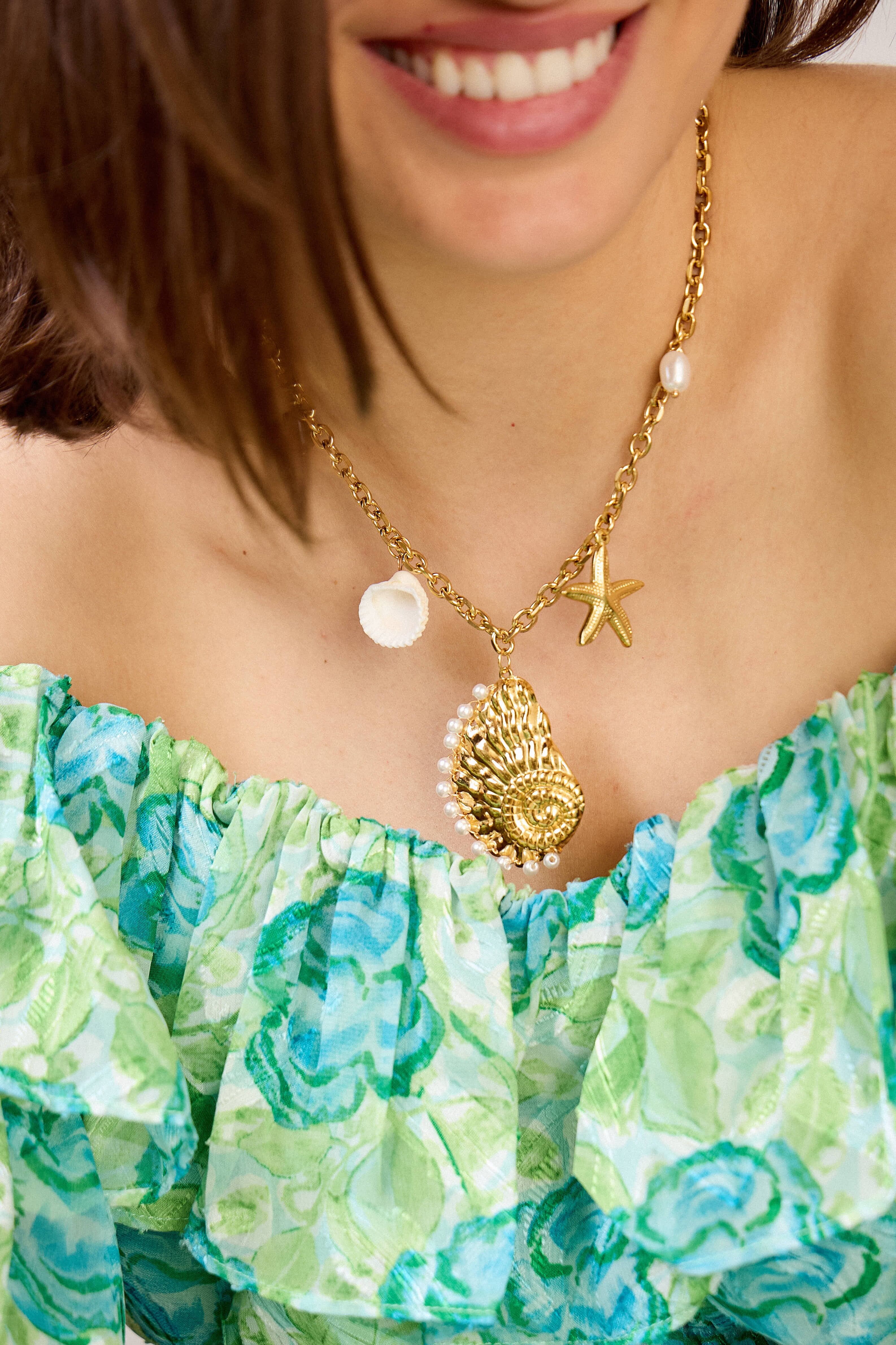 Collier Charm's en Acier Inoxydable – Style Unique et Brillance Éternelle