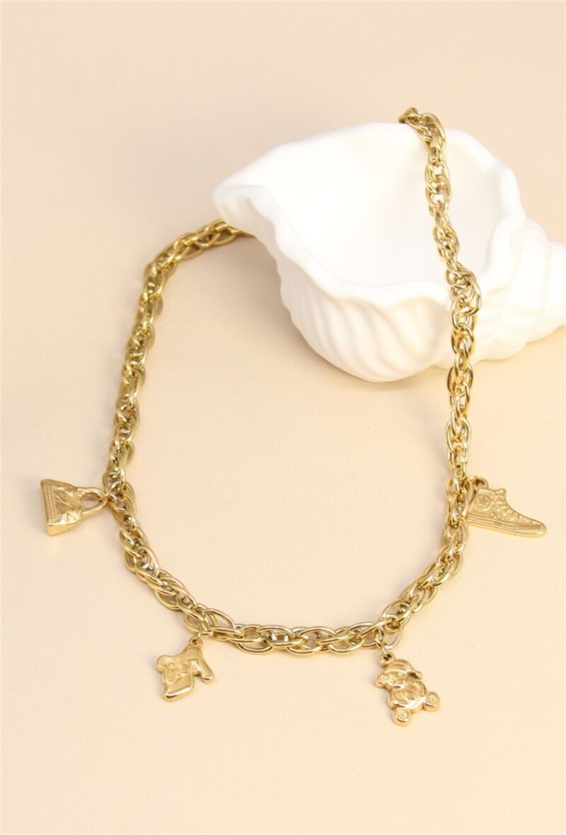 Collier Orné de Breloques en Acier Inoxydable – Charme Unique