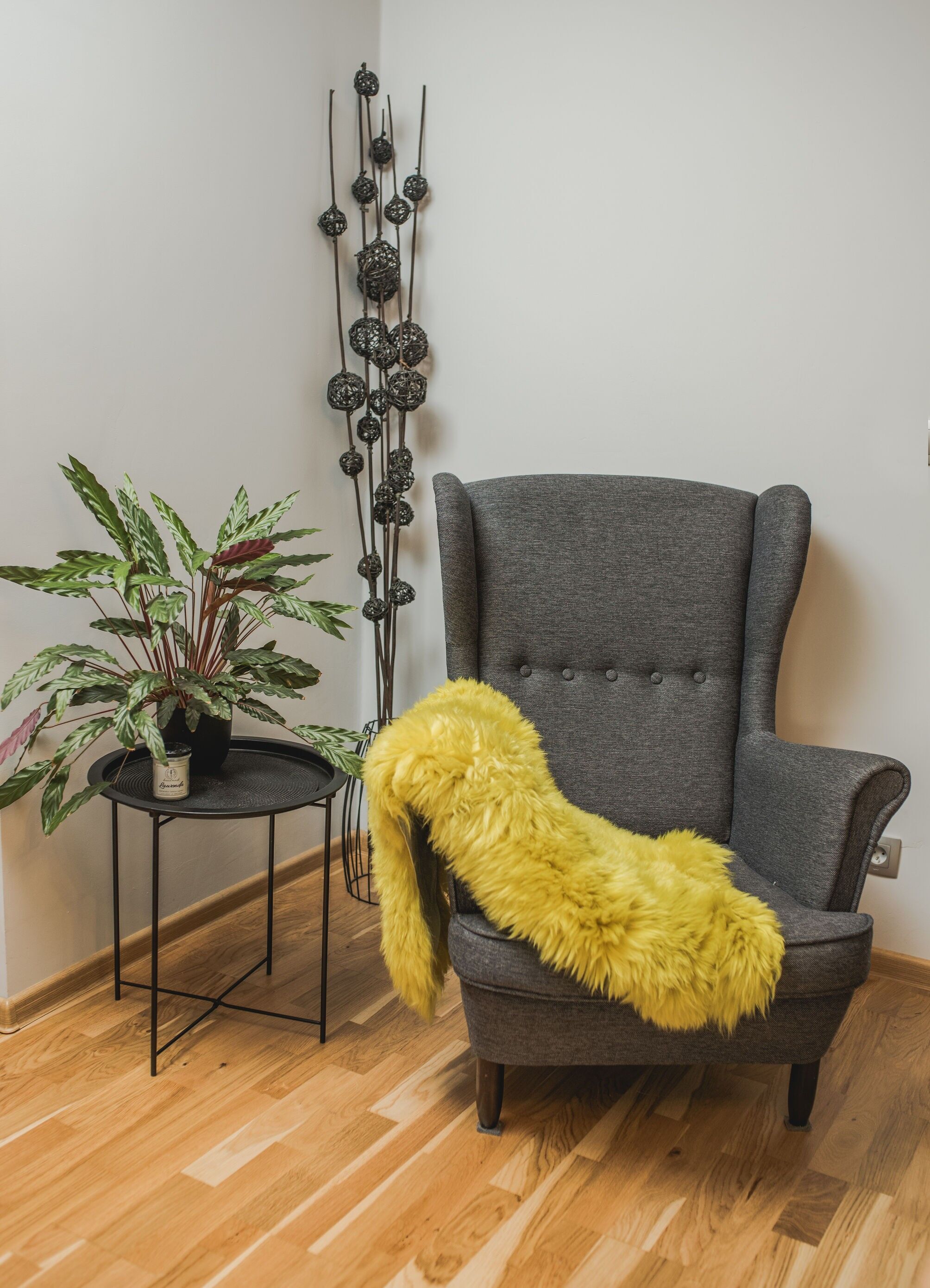 Pelle di pecora genuina tinta di giallo, pelle di agnello, tappeto in pelle di pecora, coperta in morbida lana Pel,t, schaffell Hygge (101-120 cm)