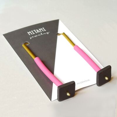 Orecchini pendenti fucsia e ottone - PIGMENTA