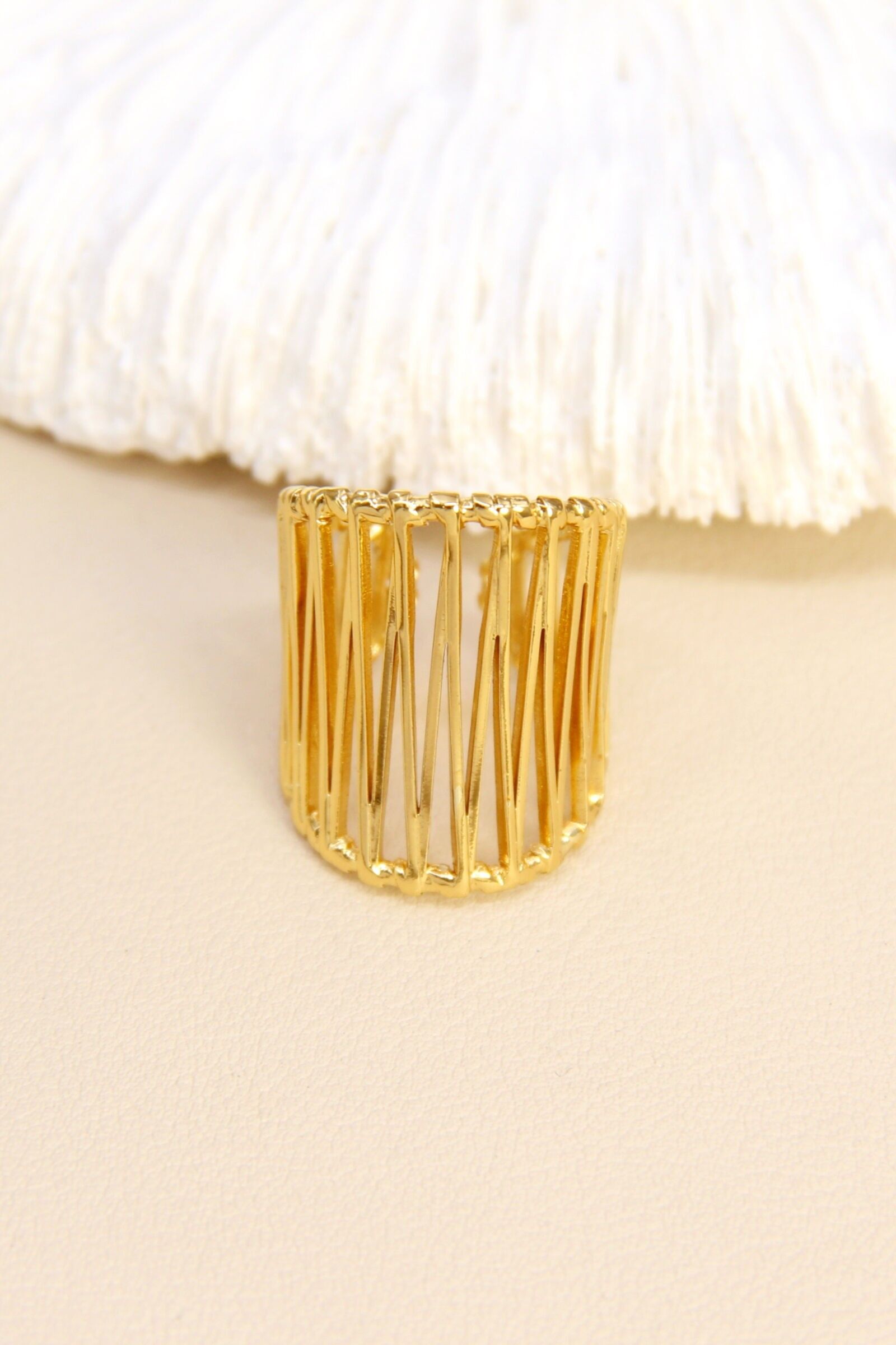 Bague cage en acier inoxydable – Élégance graphique