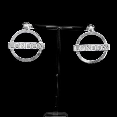 Orecchini a cerchio e borchie London grandi in argento