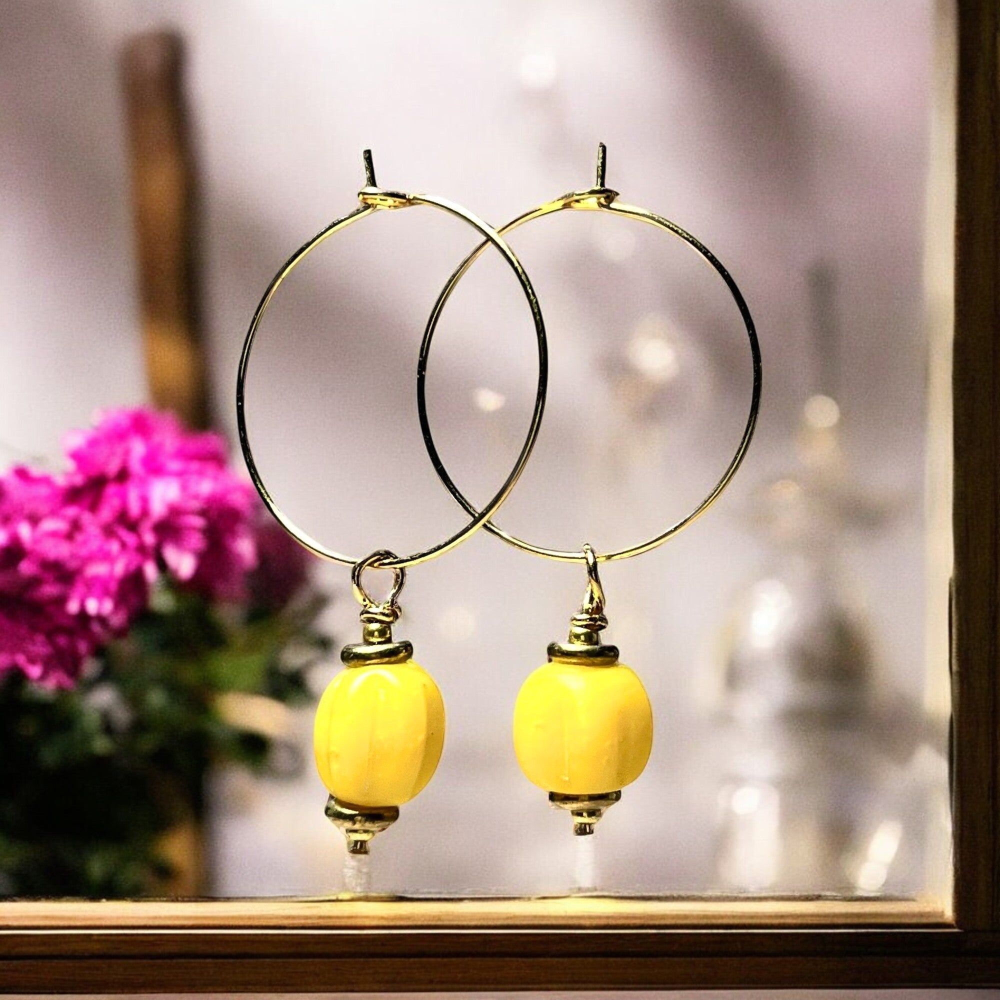 Orecchini "AMALINA", perle africane gialle dorate con oro fino