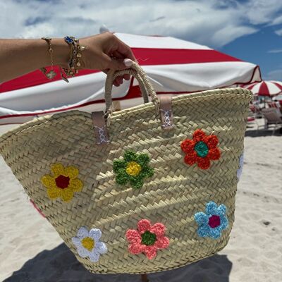 Bolso floral multicolor: bordado a mano y versátil