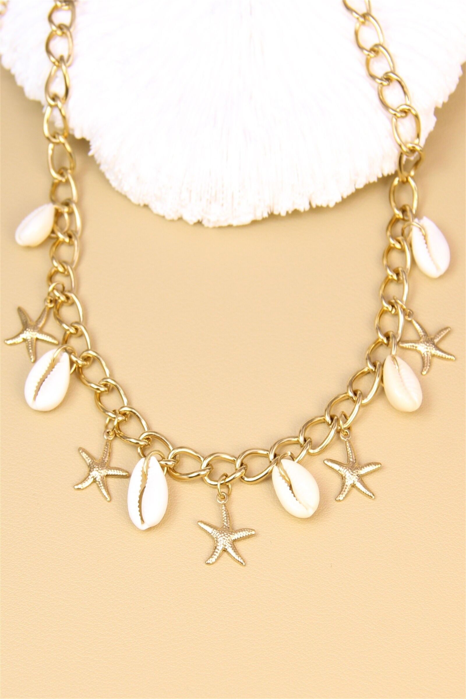Collier doré coquillages et étoiles de mer – Ambiance bord de mer garantie