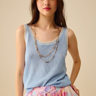 Camiseta de tirantes de punto azul claro con ribete blanco