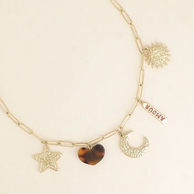 Collar: luna, sol y estrella martillados, placa LOVE de esmalte y un corazón de resina de leopardo.