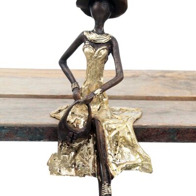 Bronze assis 25 cm doré n°24
