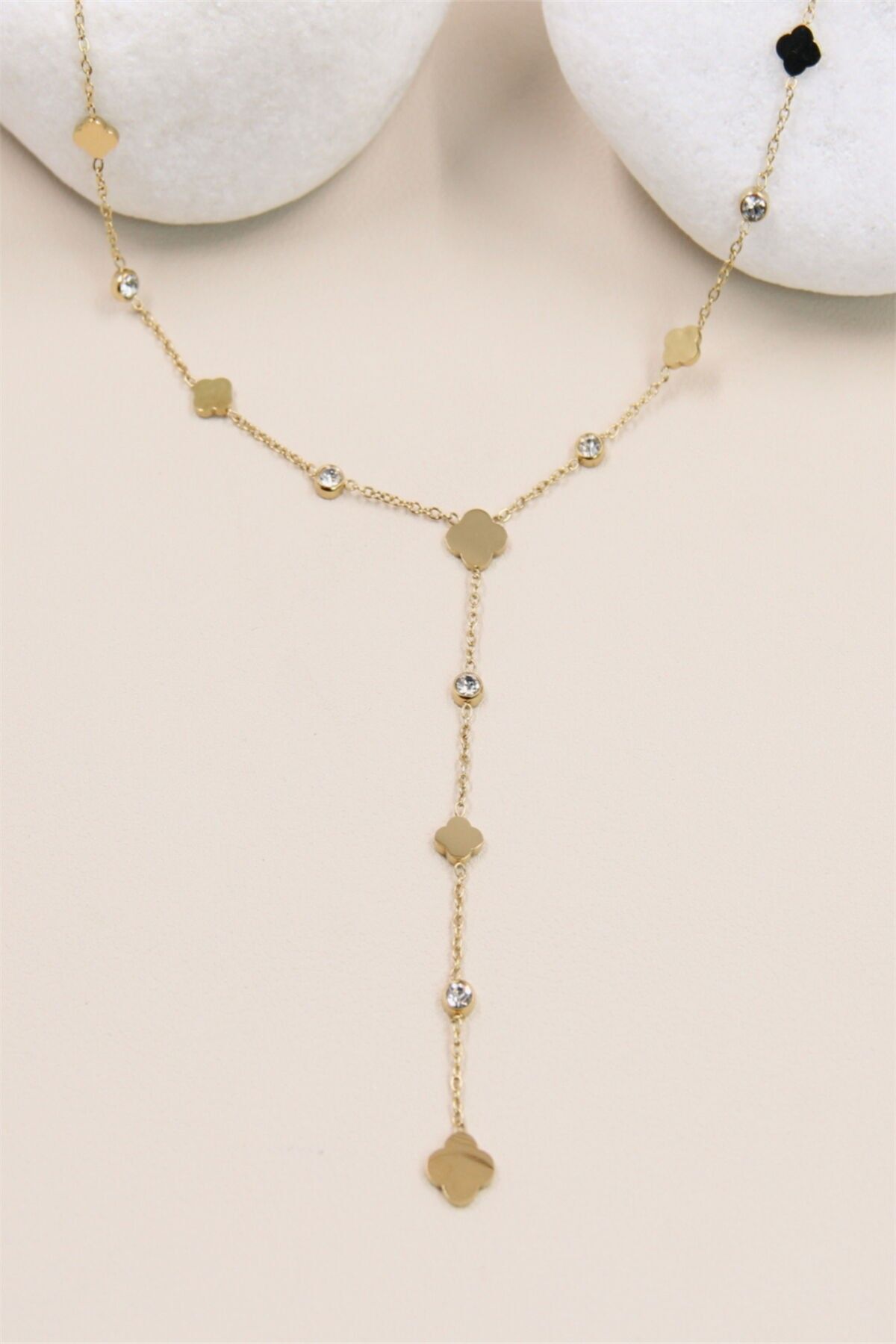 Kleeblatt-Halskette mit Strasssteinen im Y-Design aus Edelstahl