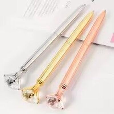 Stylo en métal diamant dans un étui transparent